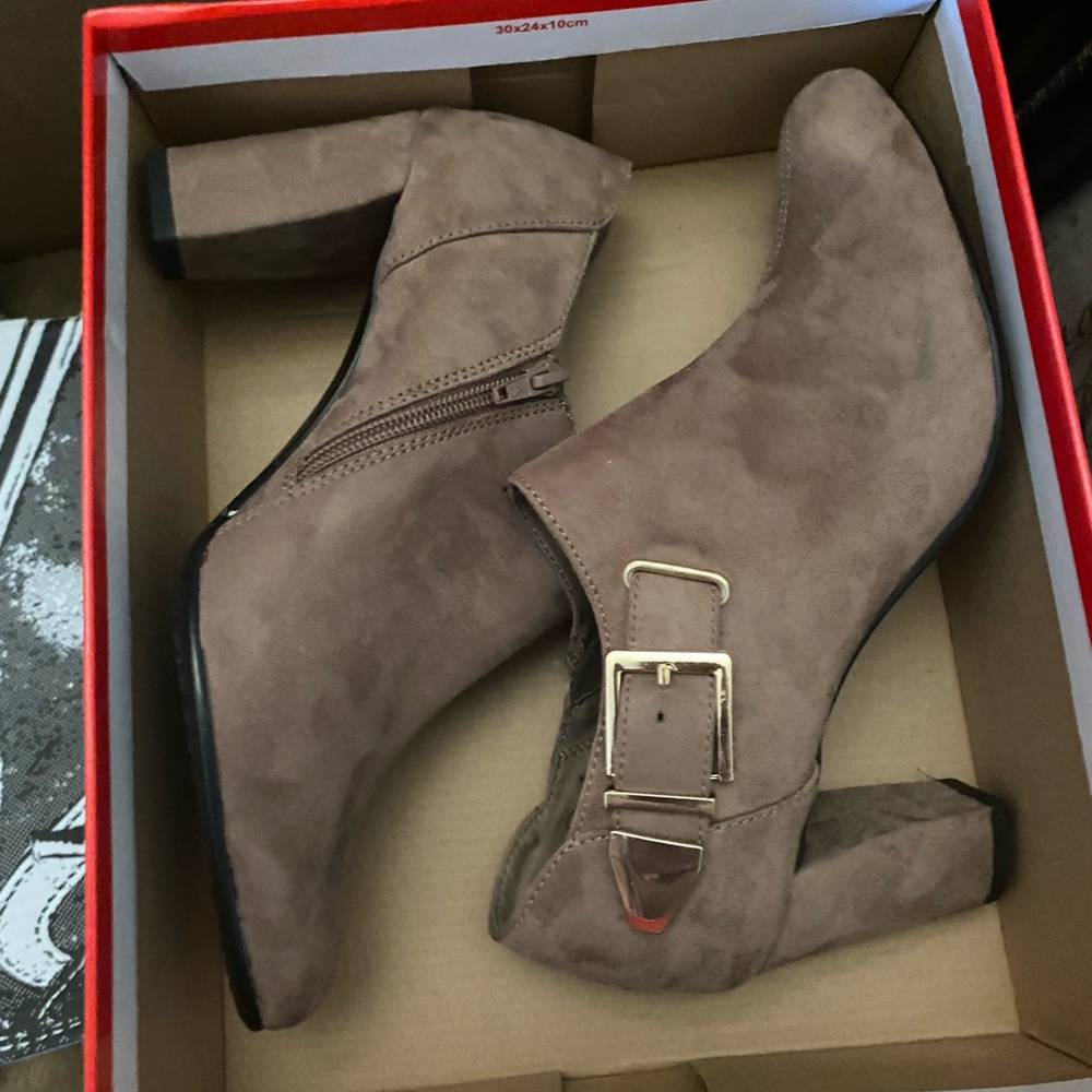 Aerosoles Booties